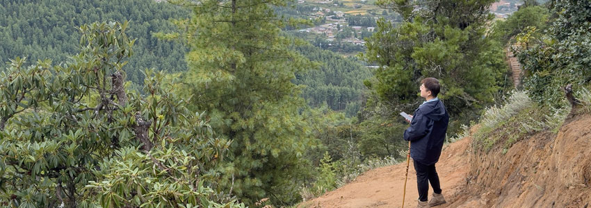 Hiking to Paro Taktsan